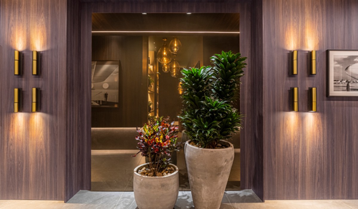 Guardian Glass lança espelho com tonalidade âmbar para decoração de ambientes
